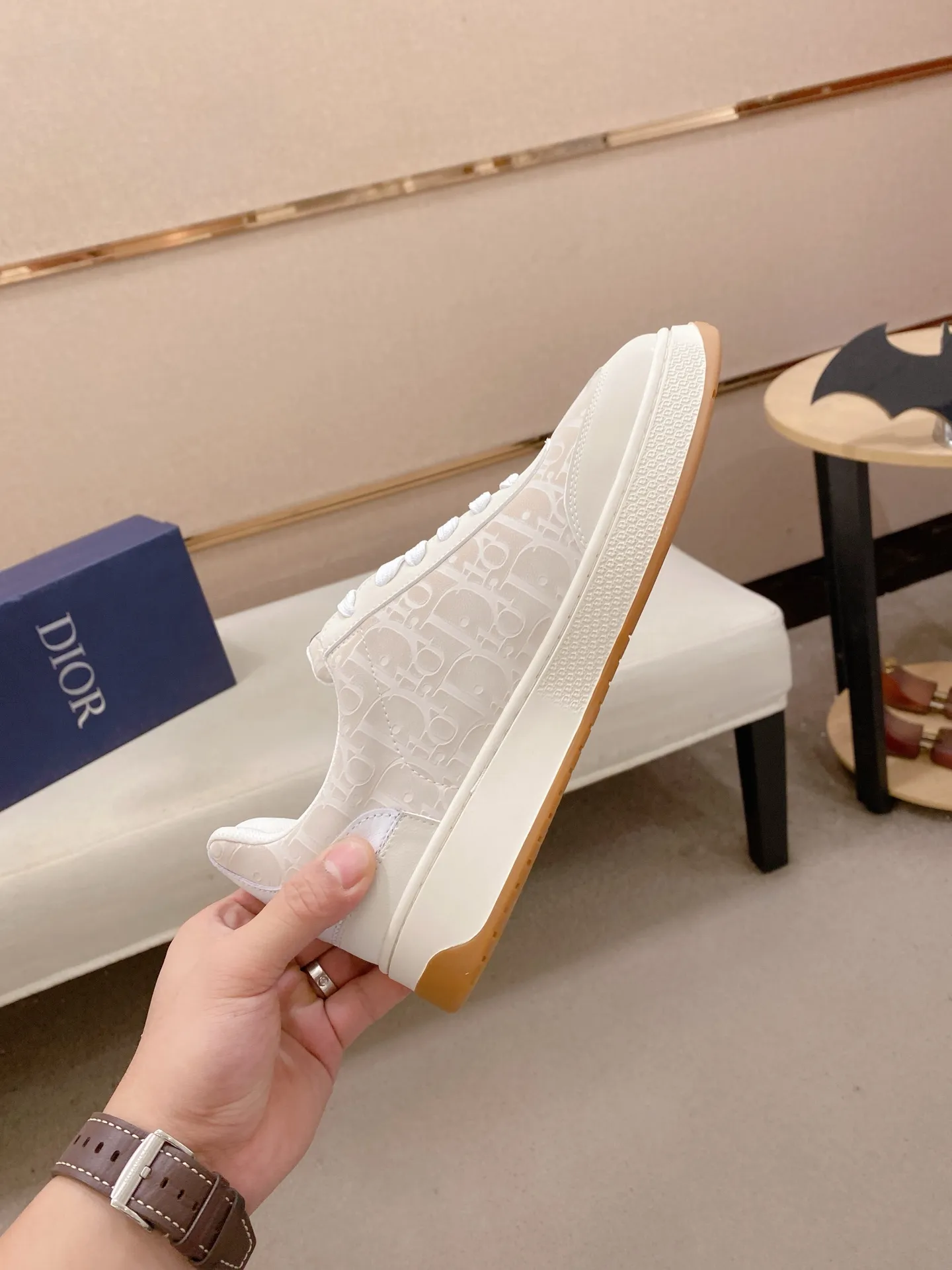 Men's shoes 💰: 400💰 [Dior·Dior] New casual sports style men's shoes, new spring and summer design, perfect workmanship, lace-up lazy style to create wardrobe quality, upper: imported cowhide, sheepskin lining is soft and comfortable, ultra-light TPU wear-resistant outsole, simple, versatile fashion men's shoes, excellent color code number 38--44. (Can be customized for 45 non-refundable)